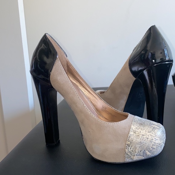 High heels - Picture 2 of 3